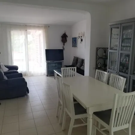 Calma Salions Apartment *